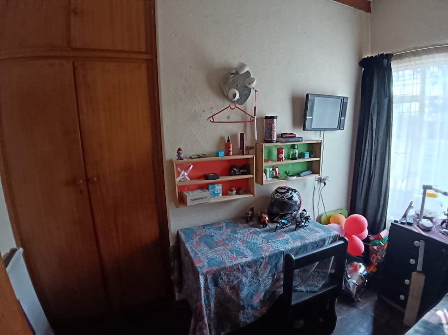 4 Bedroom Property for Sale in Selcourt Gauteng