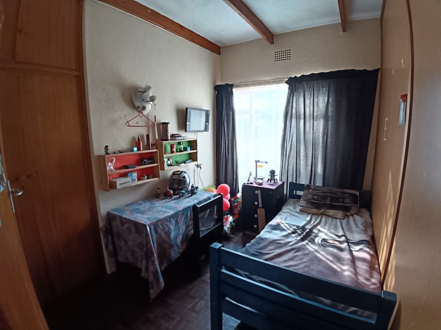 4 Bedroom Property for Sale in Selcourt Gauteng