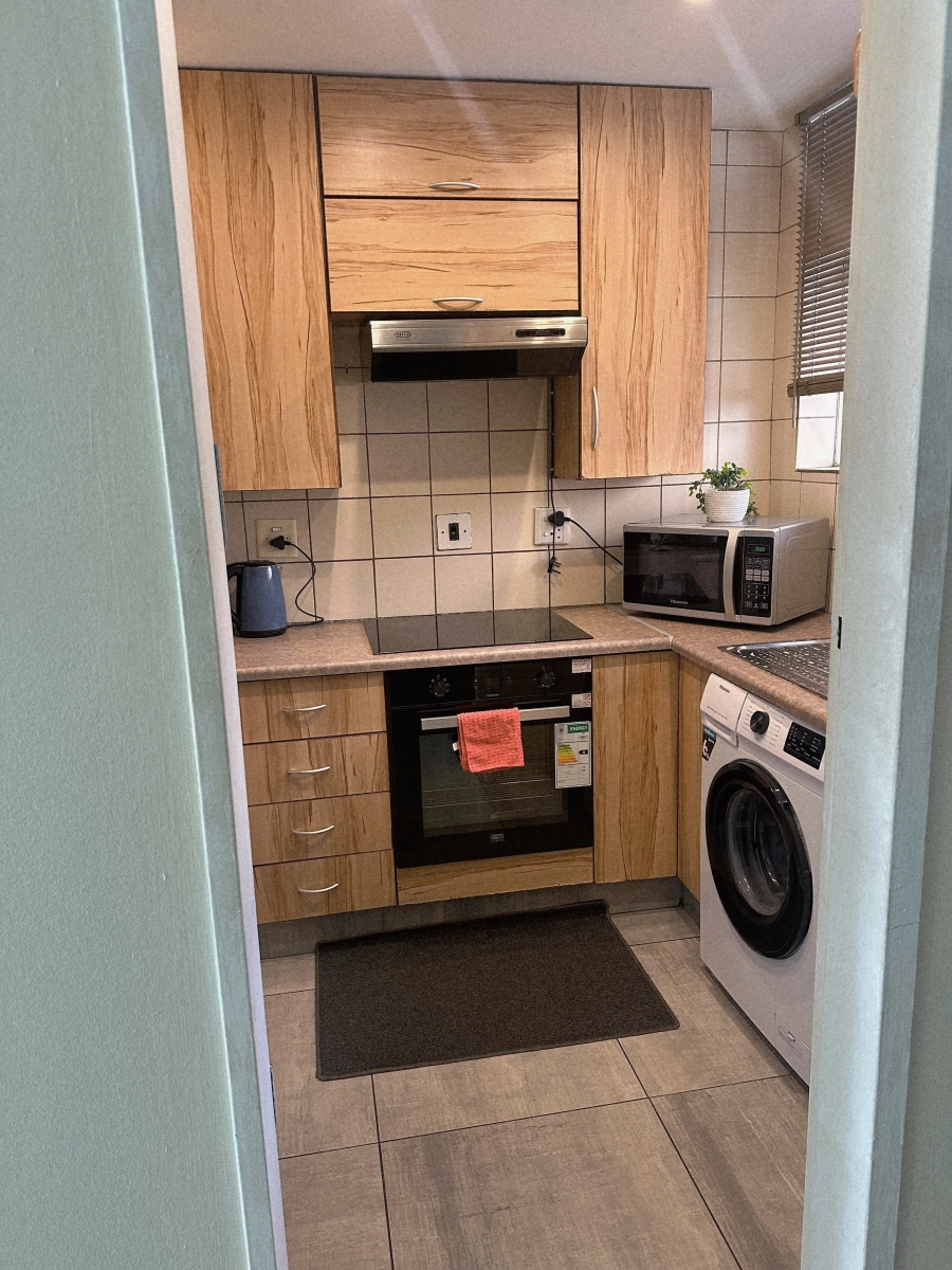 2 Bedroom Property for Sale in Gezina Gauteng