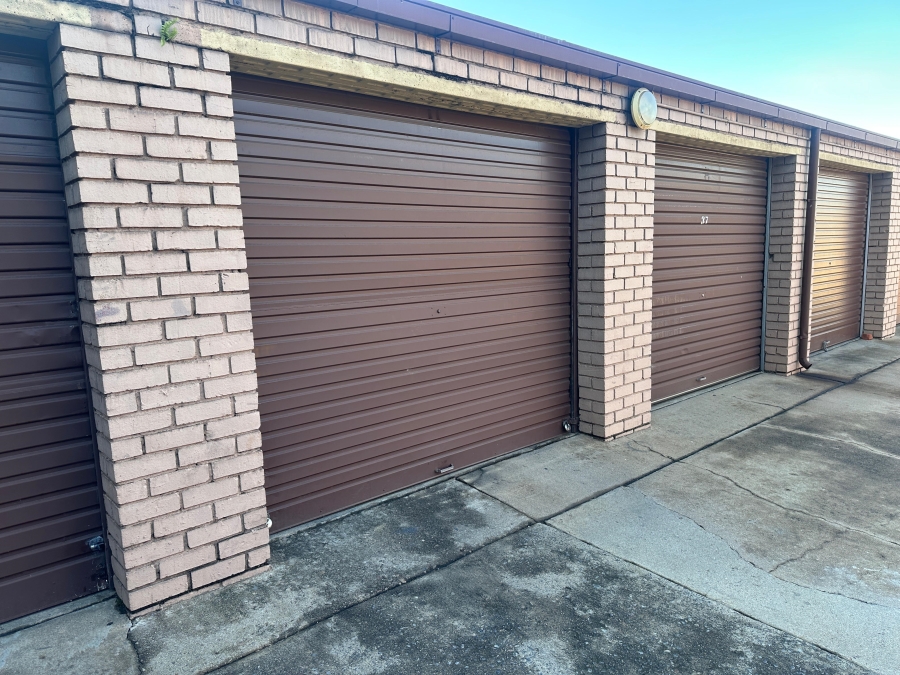2 Bedroom Property for Sale in Gezina Gauteng