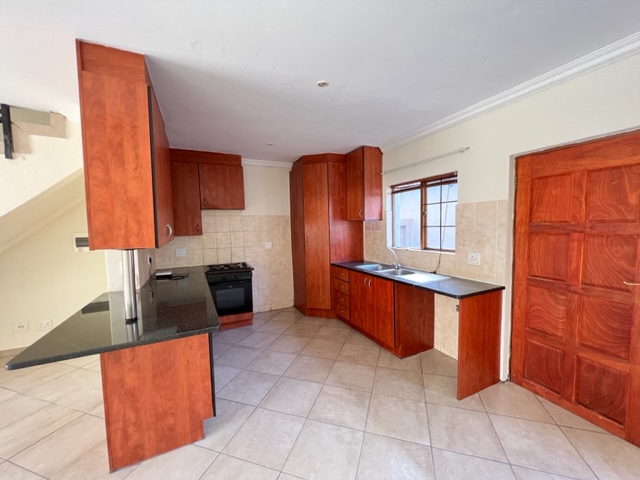 To Let 2 Bedroom Property for Rent in Country View Estate Gauteng