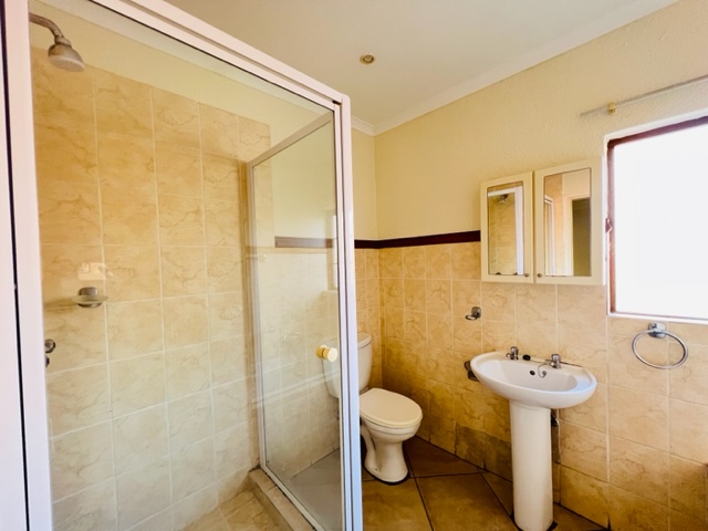 To Let 2 Bedroom Property for Rent in Country View Estate Gauteng