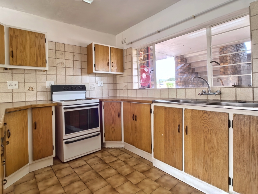 To Let 3 Bedroom Property for Rent in Fairland Gauteng