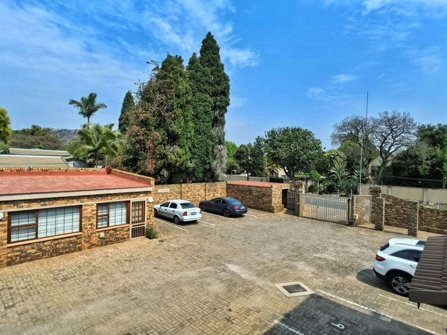 To Let 3 Bedroom Property for Rent in Fairland Gauteng