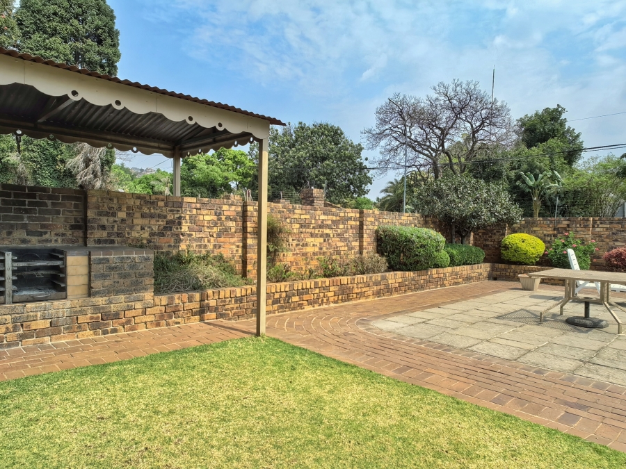 To Let 3 Bedroom Property for Rent in Fairland Gauteng