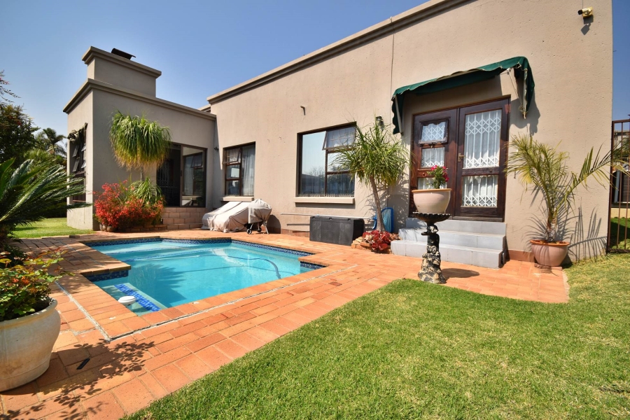4 Bedroom Property for Sale in Bromhof Gauteng