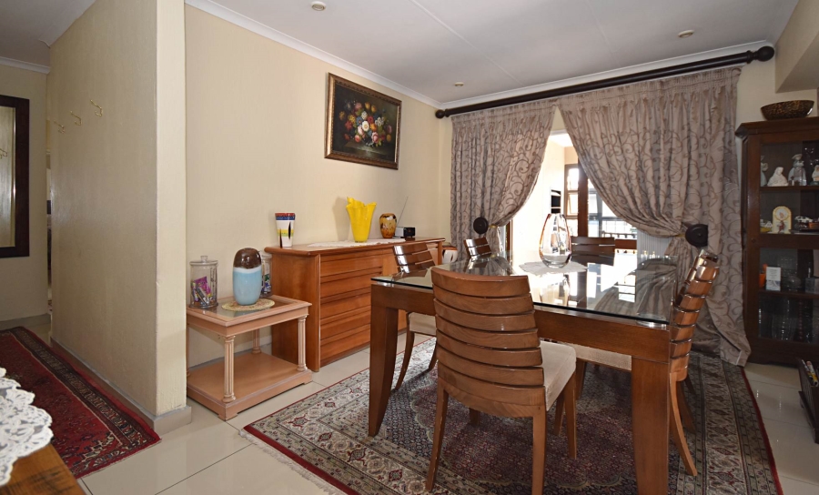4 Bedroom Property for Sale in Bromhof Gauteng