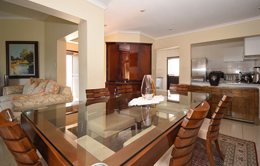 4 Bedroom Property for Sale in Bromhof Gauteng