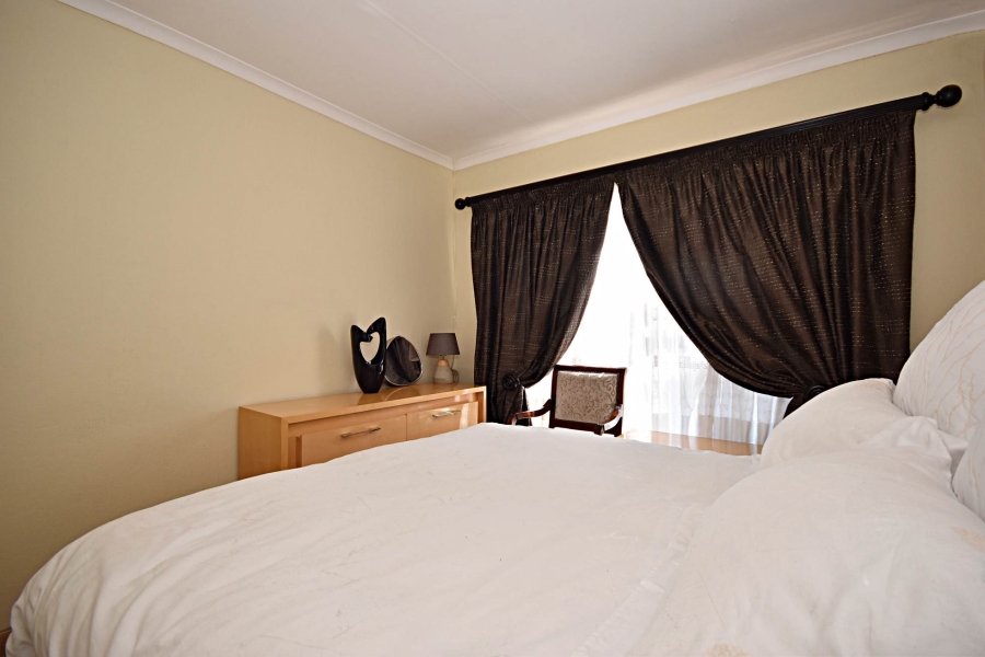 4 Bedroom Property for Sale in Bromhof Gauteng