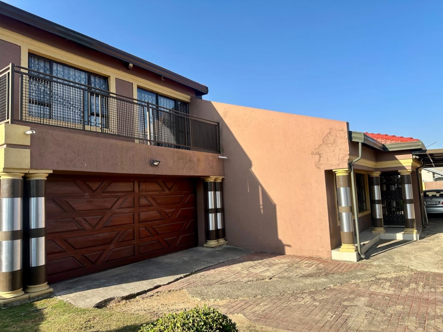 5 Bedroom Property for Sale in Leachville Gauteng