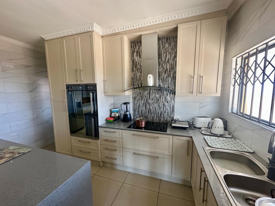 5 Bedroom Property for Sale in Leachville Gauteng