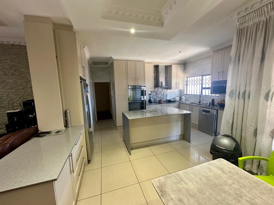 5 Bedroom Property for Sale in Leachville Gauteng