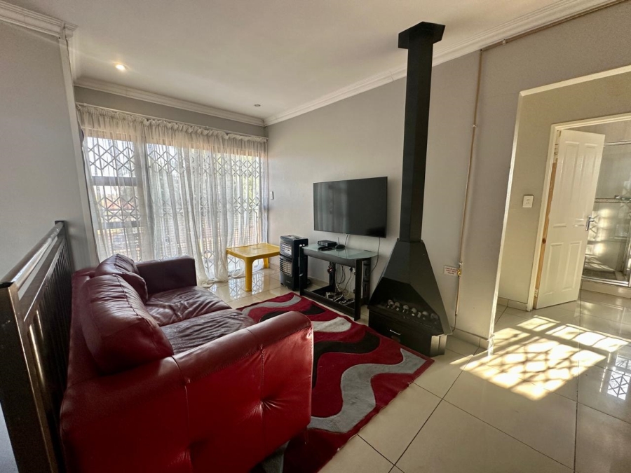 5 Bedroom Property for Sale in Leachville Gauteng