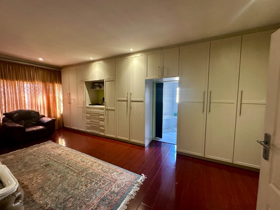 5 Bedroom Property for Sale in Leachville Gauteng