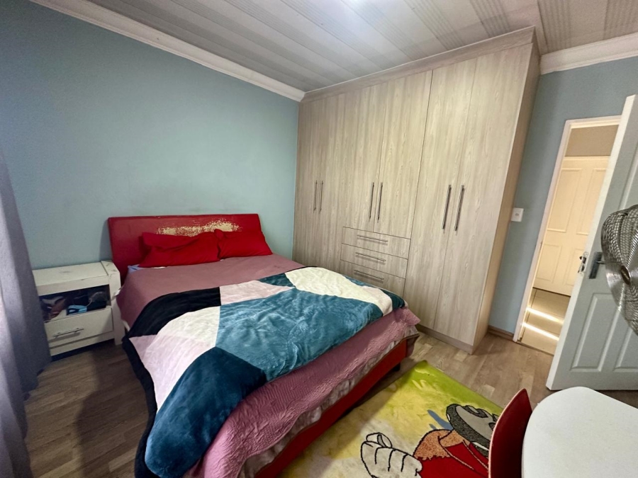 5 Bedroom Property for Sale in Leachville Gauteng