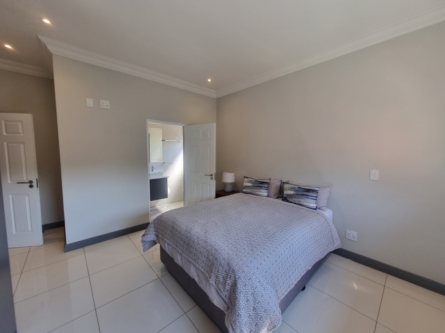 To Let 4 Bedroom Property for Rent in Olympus AH Gauteng