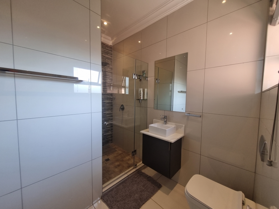 To Let 4 Bedroom Property for Rent in Olympus AH Gauteng