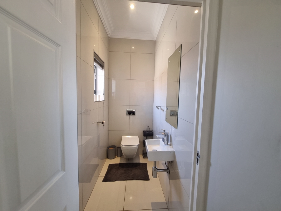 To Let 4 Bedroom Property for Rent in Olympus AH Gauteng