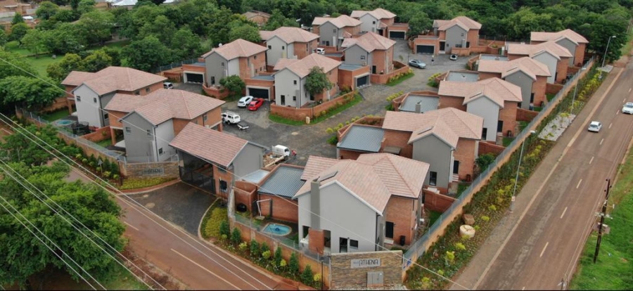 To Let 4 Bedroom Property for Rent in Olympus AH Gauteng