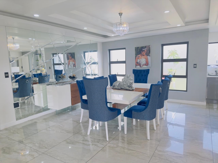 5 Bedroom Property for Sale in Helderwyk Gauteng