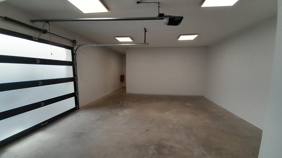 To Let commercial Property for Rent in Halfway House Gauteng