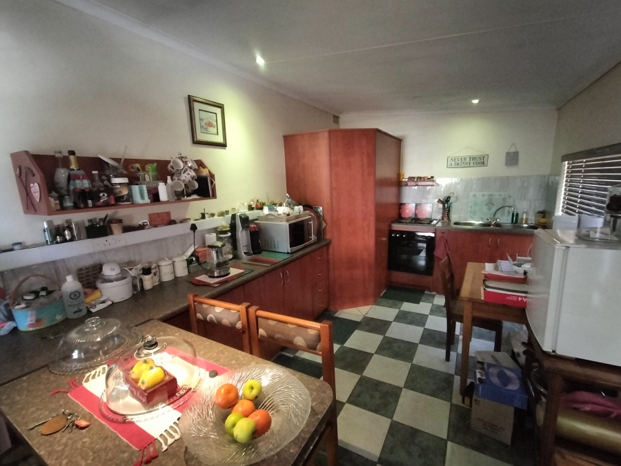 7 Bedroom Property for Sale in Pretoria North Gauteng