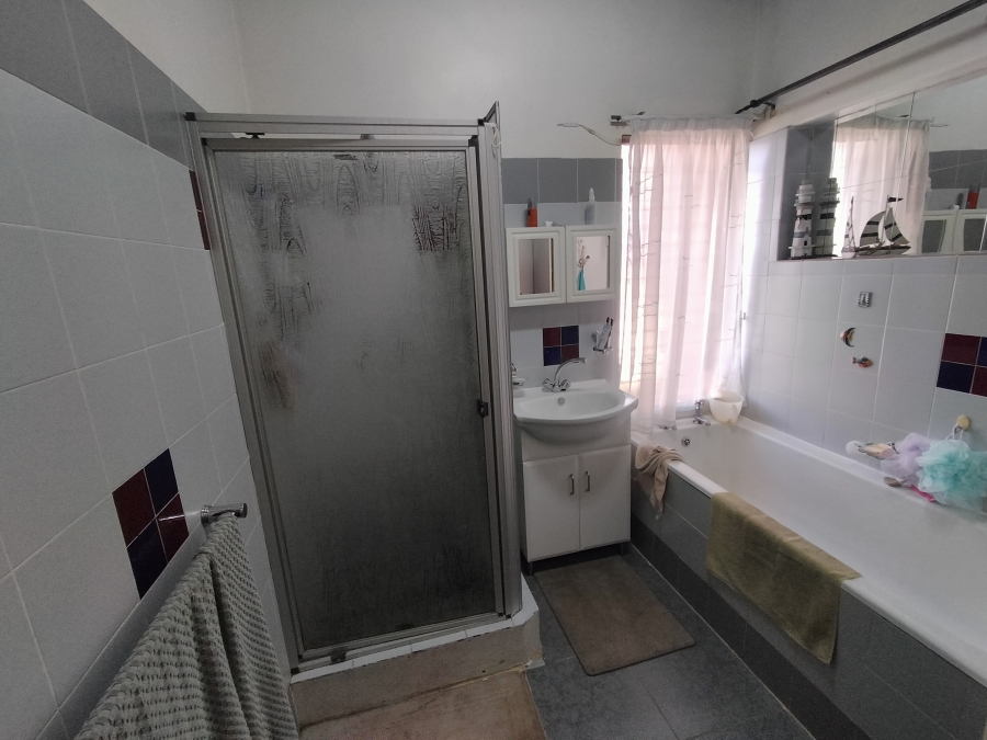 7 Bedroom Property for Sale in Pretoria North Gauteng