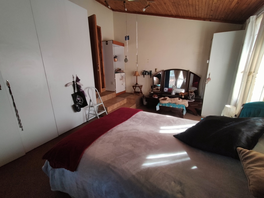 7 Bedroom Property for Sale in Pretoria North Gauteng