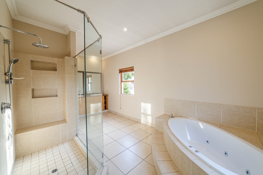 3 Bedroom Property for Sale in Lonehill Gauteng