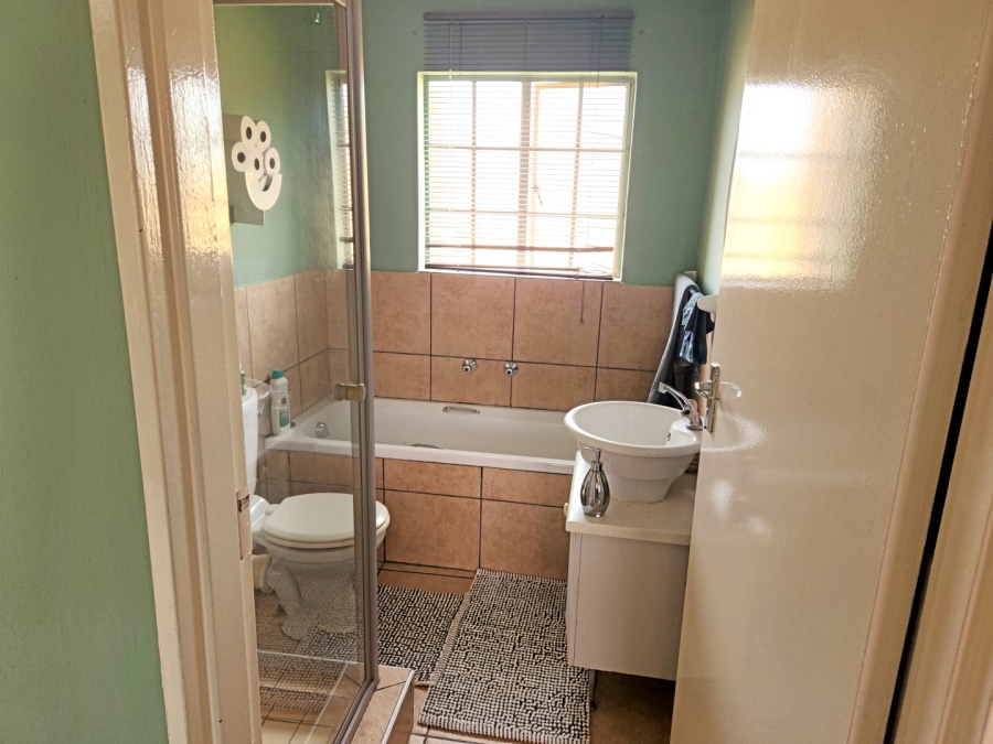 2 Bedroom Property for Sale in Northgate Gauteng