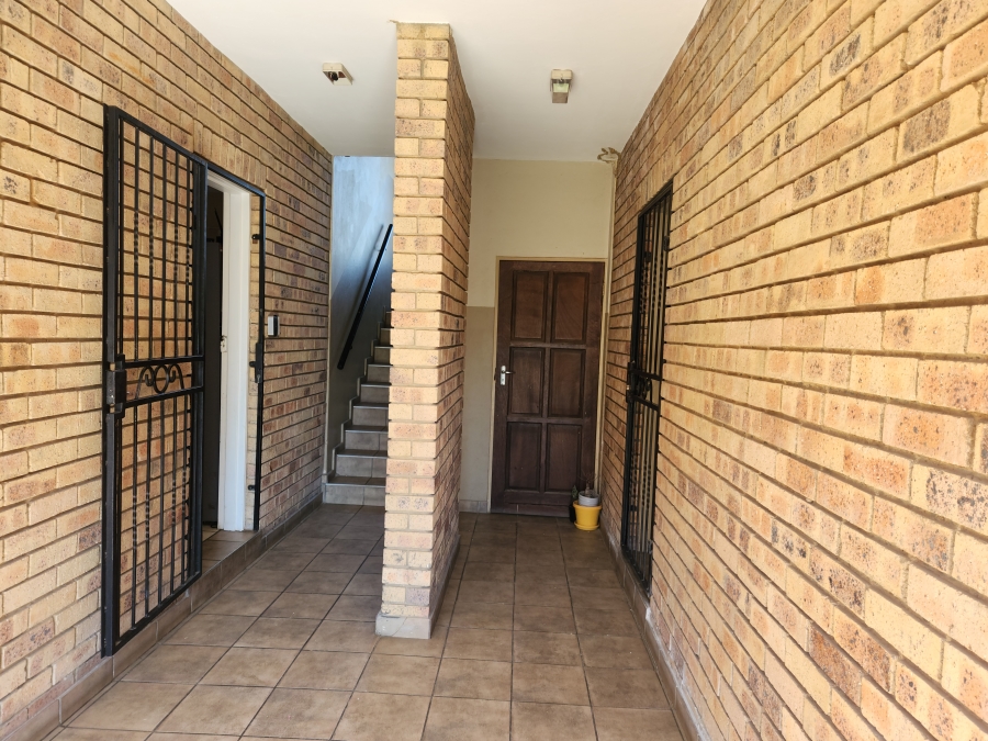 2 Bedroom Property for Sale in Northgate Gauteng