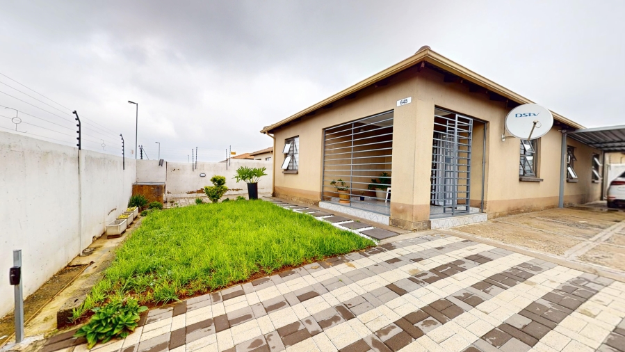 4 Bedroom Property for Sale in Delmore Park Gauteng