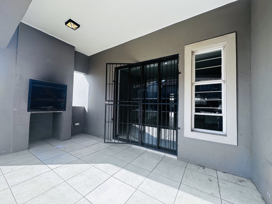 2 Bedroom Property for Sale in Brenthurst Gauteng