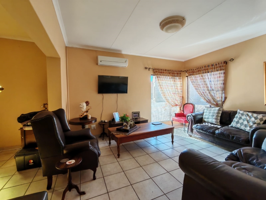 3 Bedroom Property for Sale in Three Rivers Gauteng