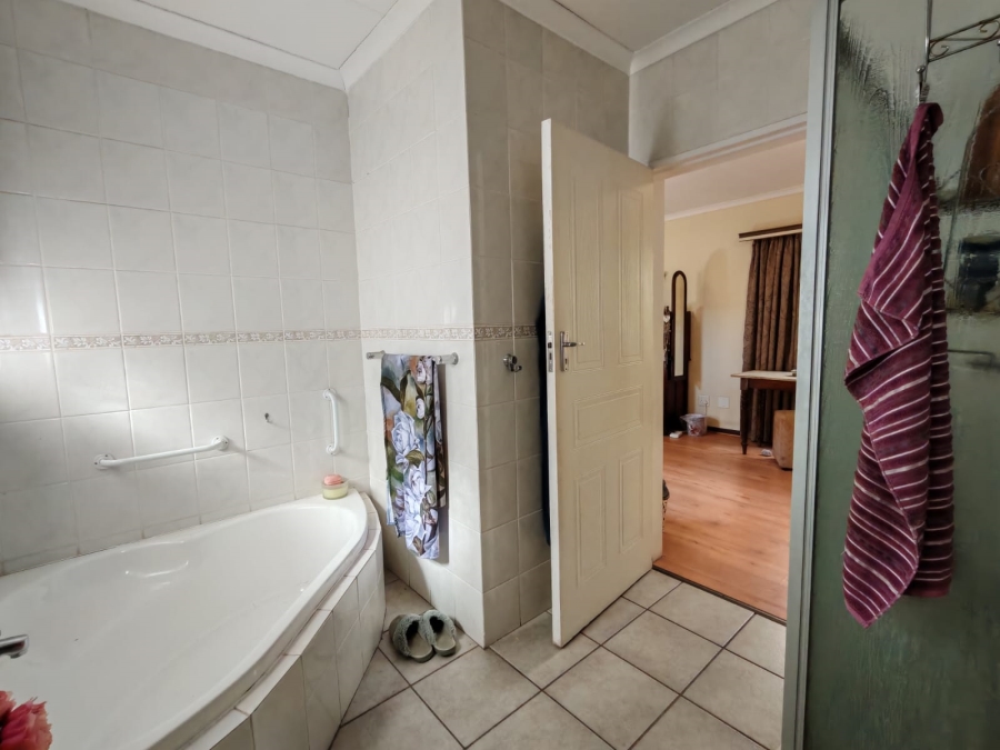 3 Bedroom Property for Sale in Three Rivers Gauteng