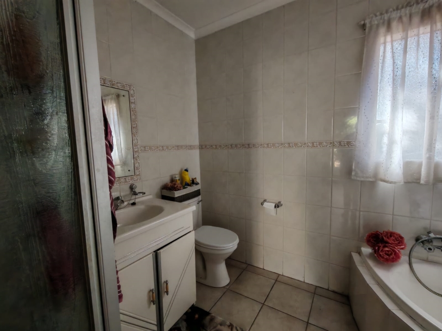 3 Bedroom Property for Sale in Three Rivers Gauteng