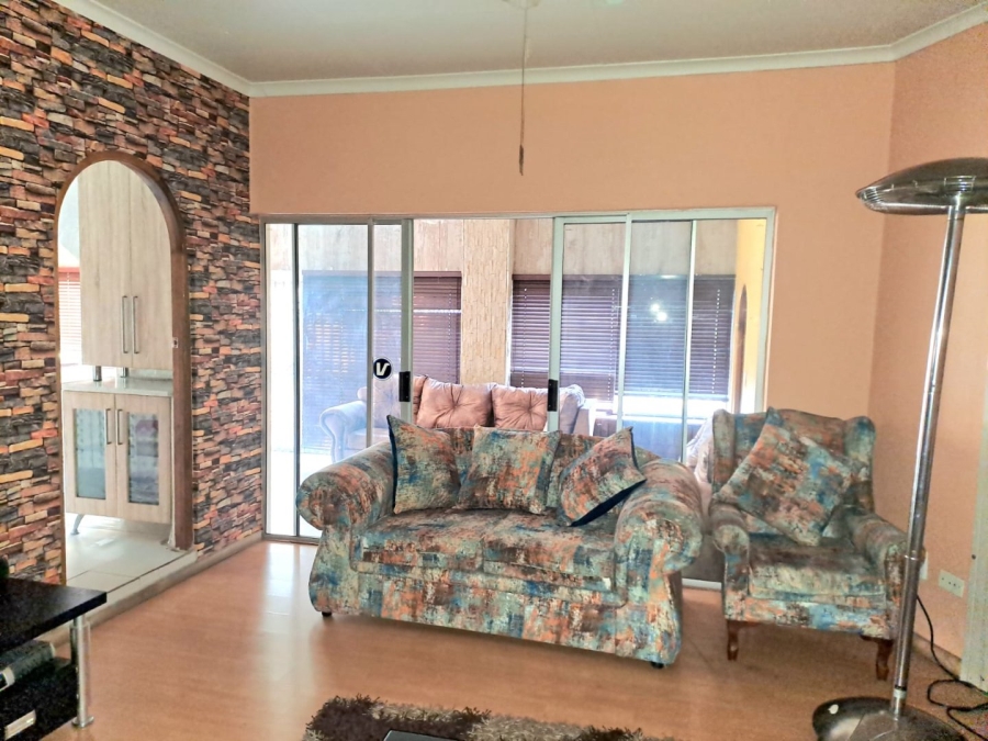 4 Bedroom Property for Sale in Three Rivers East Gauteng
