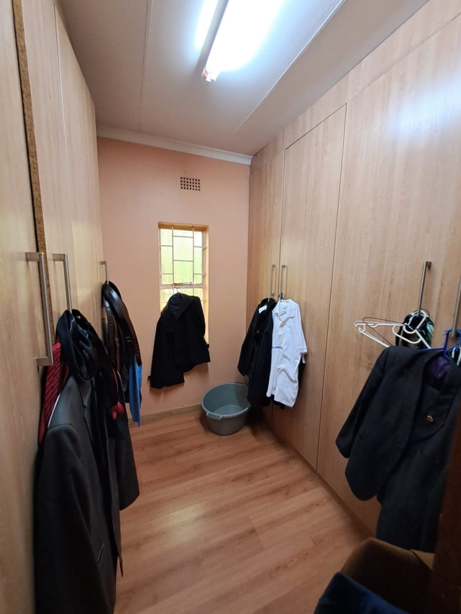 4 Bedroom Property for Sale in Three Rivers East Gauteng