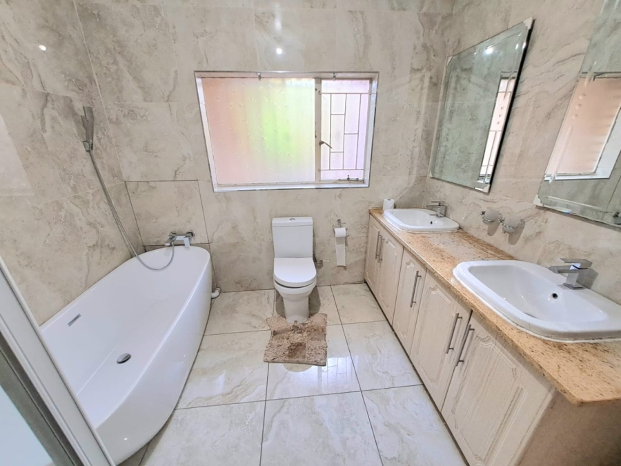 4 Bedroom Property for Sale in Three Rivers East Gauteng