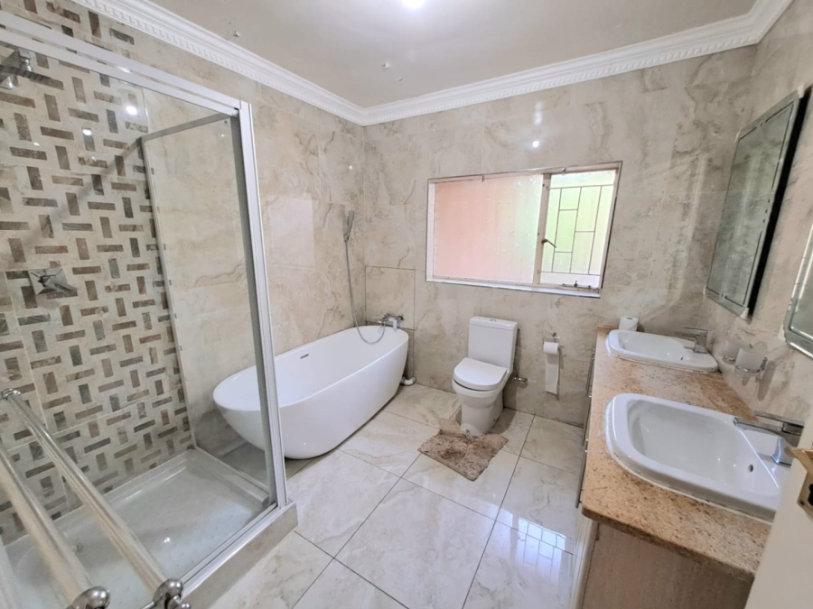 4 Bedroom Property for Sale in Three Rivers East Gauteng