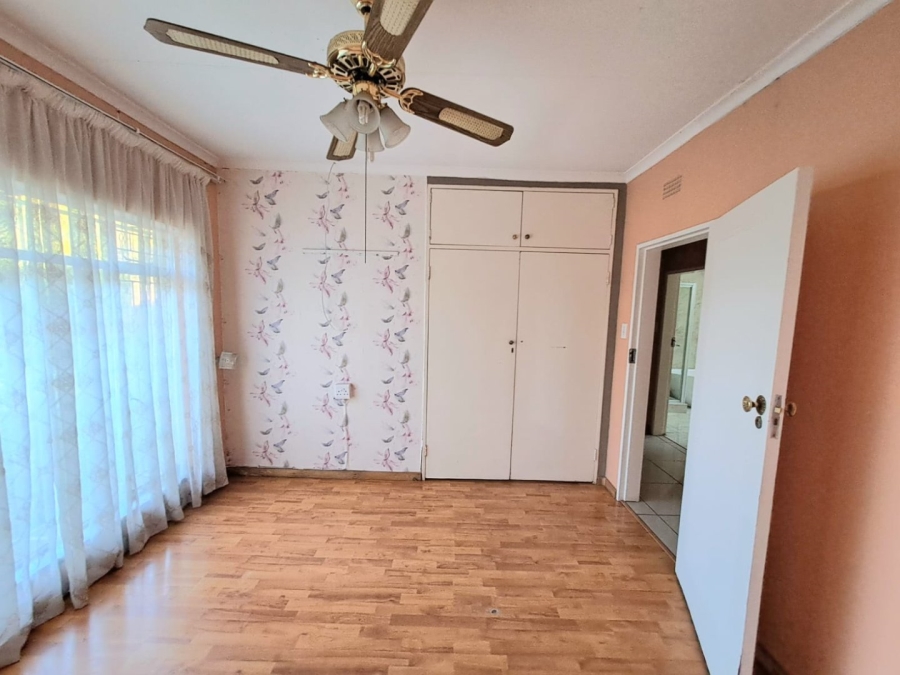 4 Bedroom Property for Sale in Three Rivers East Gauteng