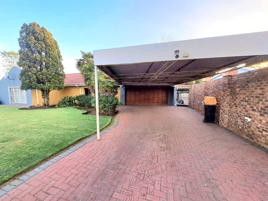 4 Bedroom Property for Sale in Three Rivers East Gauteng