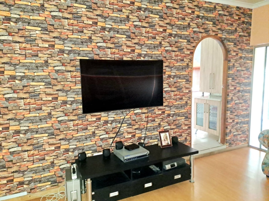 4 Bedroom Property for Sale in Three Rivers East Gauteng