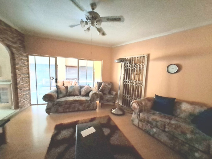 4 Bedroom Property for Sale in Three Rivers East Gauteng