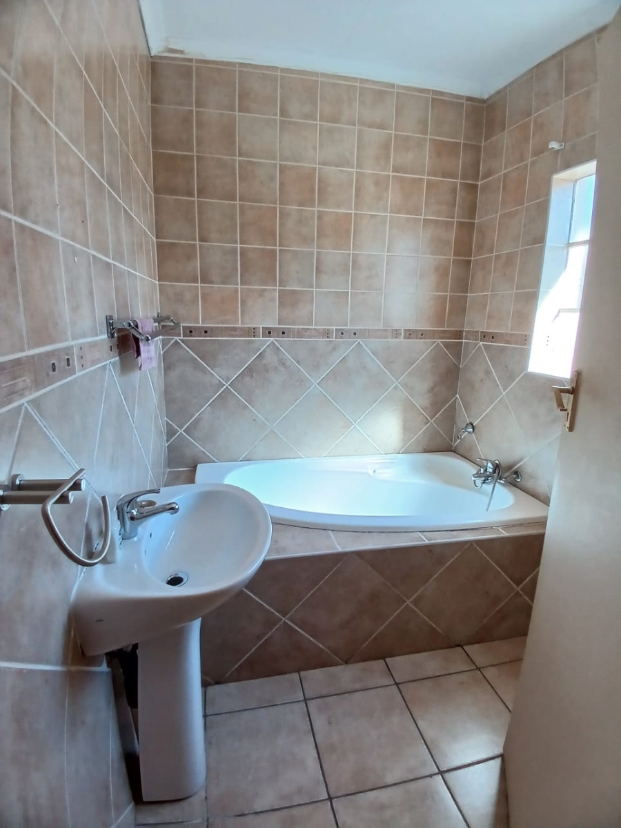 3 Bedroom Property for Sale in Vanderbijlpark CE 2 Gauteng