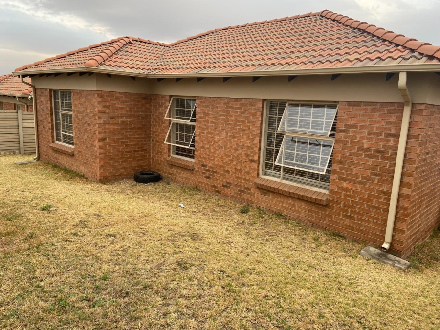 3 Bedroom Property for Sale in Olievenhoutbosch Gauteng
