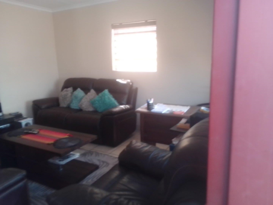 3 Bedroom Property for Sale in Kosmosdal Gauteng