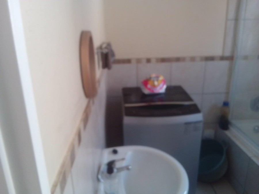 3 Bedroom Property for Sale in Kosmosdal Gauteng