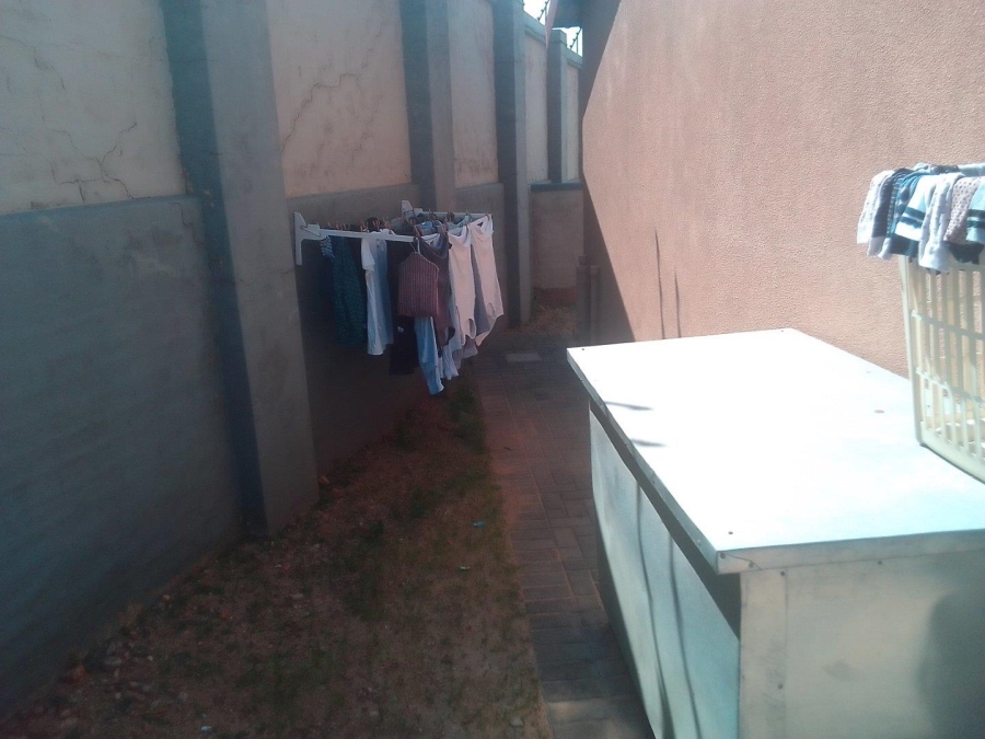 3 Bedroom Property for Sale in Kosmosdal Gauteng
