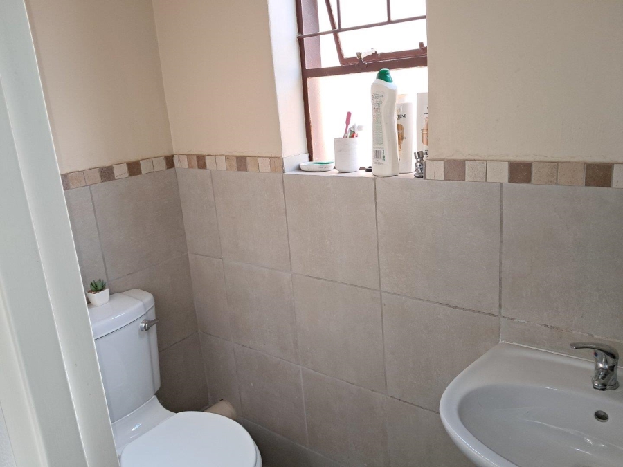 3 Bedroom Property for Sale in Kosmosdal Gauteng